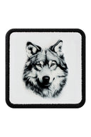 Gorra de Trucker Premium Blanco - Negro con Parche Lobo Sabio