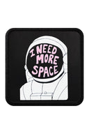 Gorra de Trucker Premium Negro - Rosa con Parche Astronauta Need More Space
