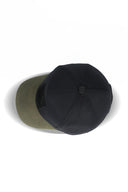 Vista lateral Gorra Caqui-Negro Béisbol Premium