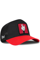 Gorra Rojo-Negro Trucker con Parche Dedo