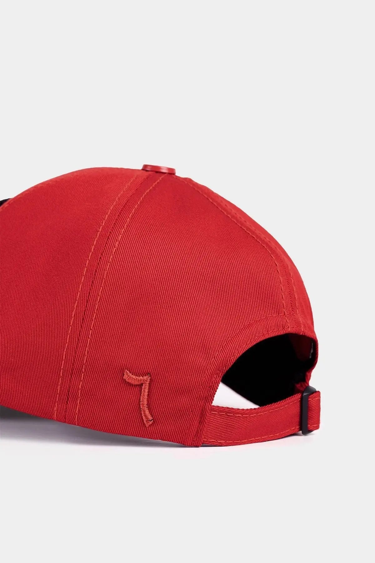 Gorra Roja Seis Panel BlackBörk